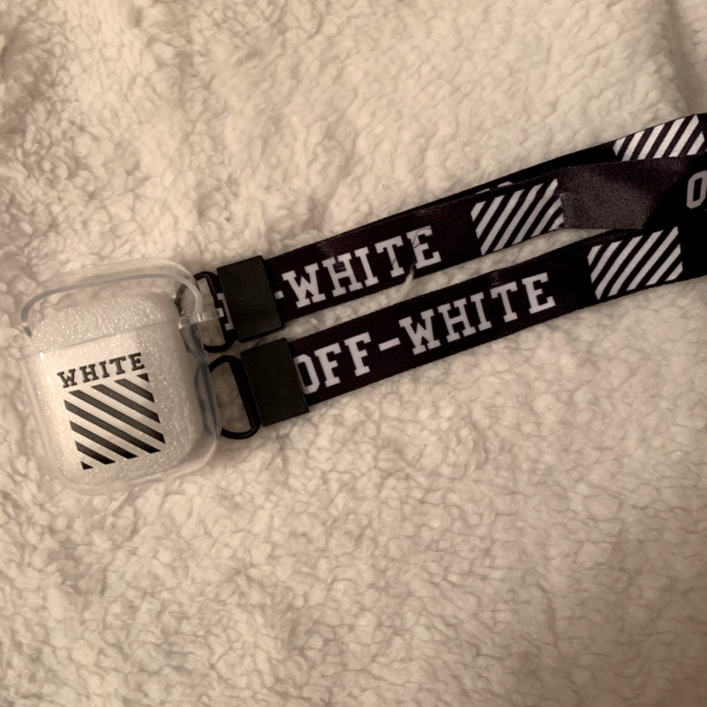 Nike OFF-WHITE Airpod case Air Jordan keychain BC